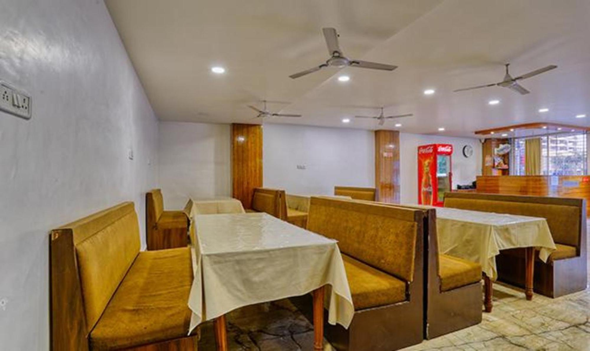 Fabhotel Eleven Grand Indore